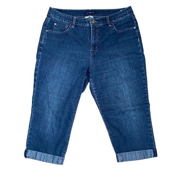 Bandolino Women’s Cuffed Denim Capri Jeans Dark Wash Mid Rise SZ 14 Average Blue - Picture 1 of 5